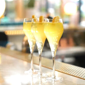 Lion and Swan bottomless brunch incluso al fresco