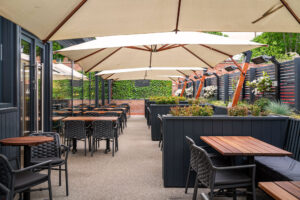 Lion and Swan outdoor terrace cocktails weddings